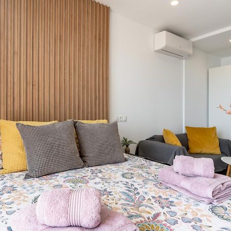 Beach Front Holiday Studio Фуeнхирола Екстериор снимка
