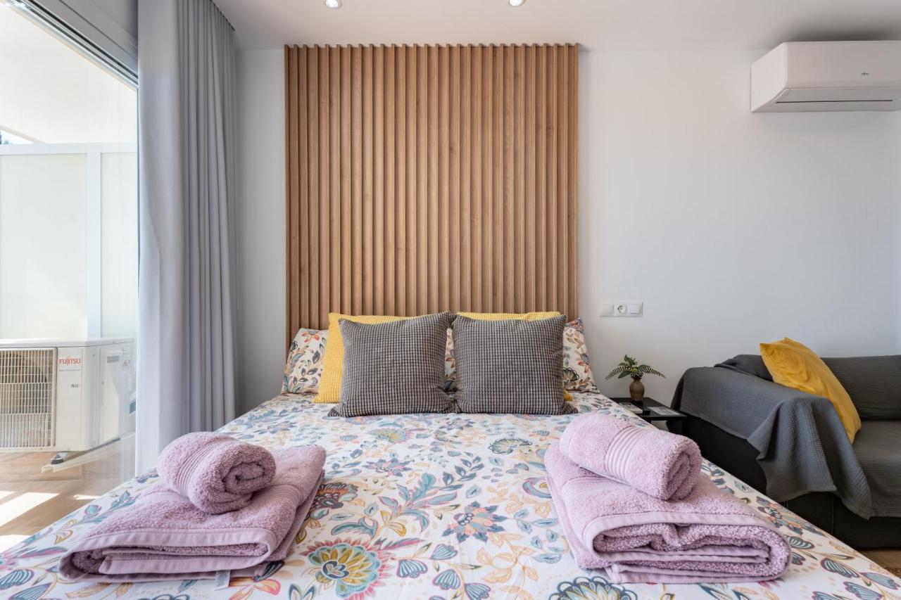 Beach Front Holiday Studio Фуeнхирола Екстериор снимка