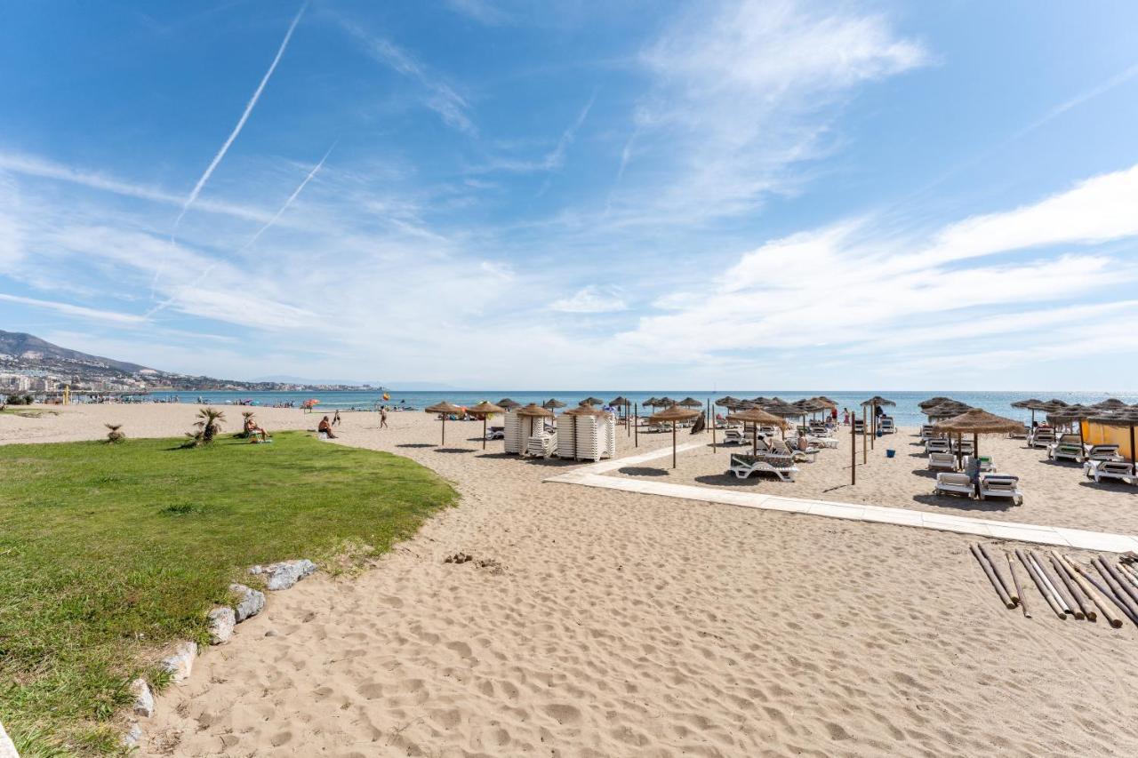 Beach Front Holiday Studio Фуeнхирола Екстериор снимка