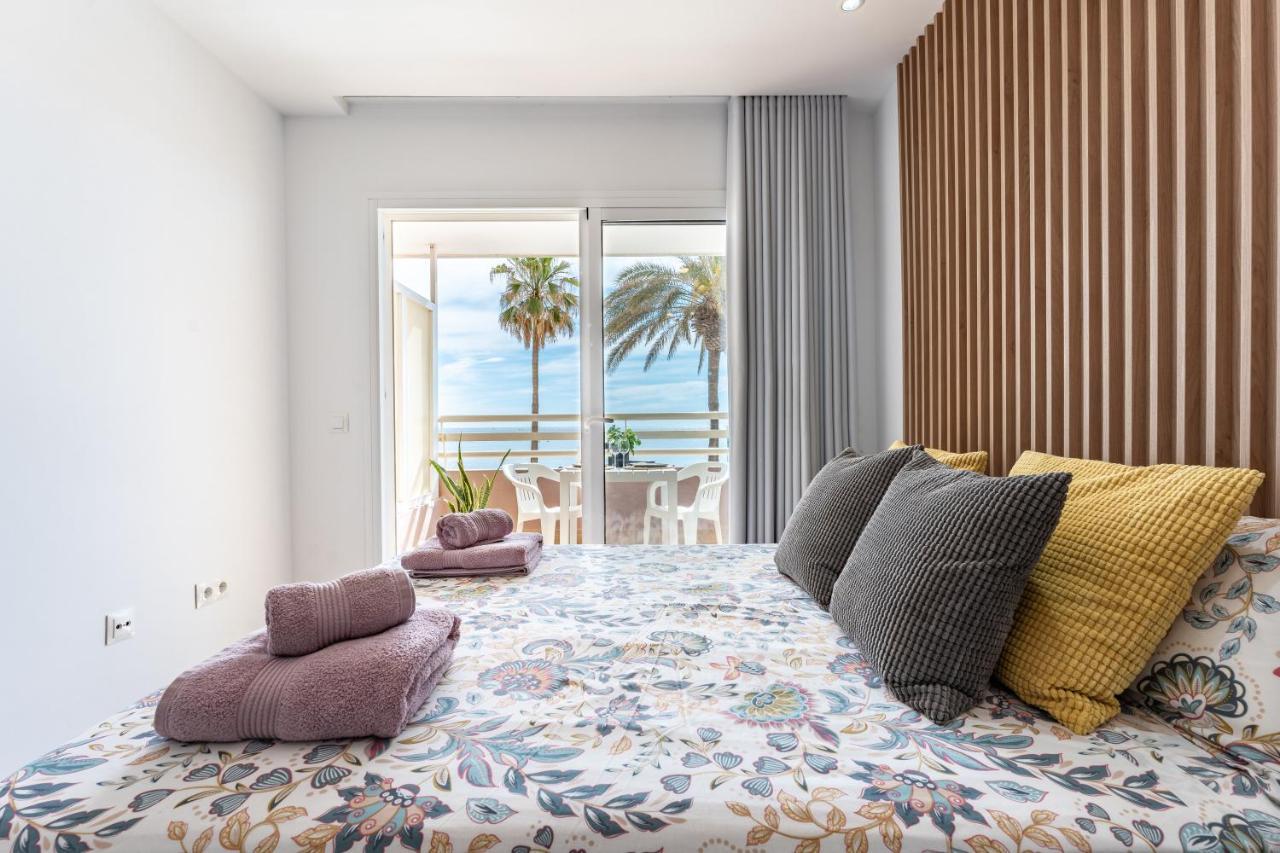 Beach Front Holiday Studio Фуeнхирола Екстериор снимка